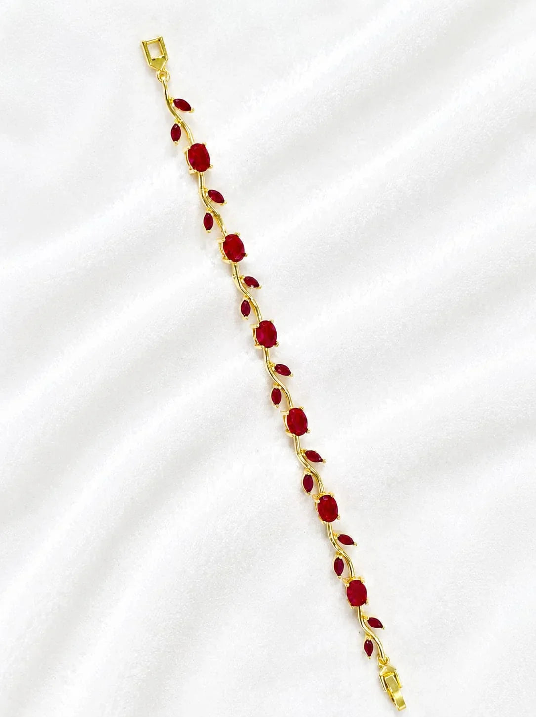 Scarlet Vine Anti-Tarnish Bracelet